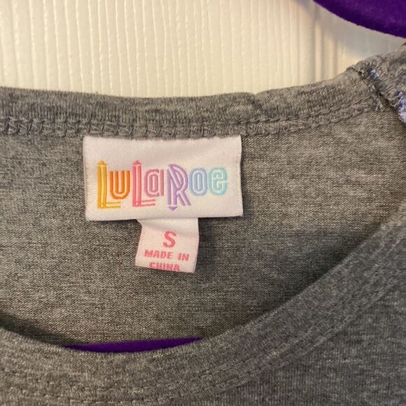 Lularoe- NWOT- randy tee- size small - Picture 3 of 7